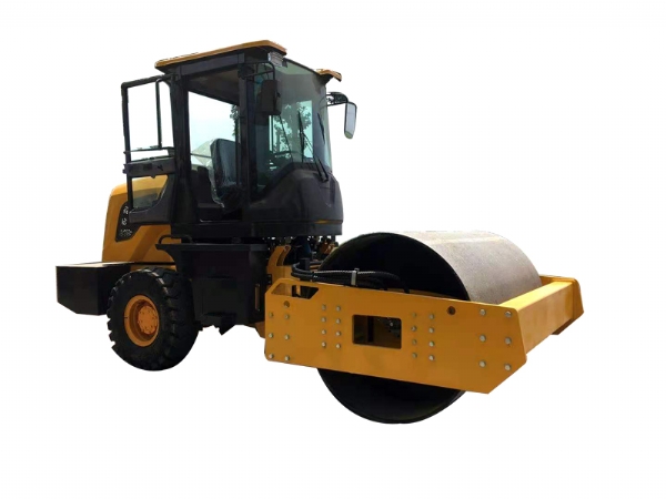 小型壓路機(jī)相比大型壓路機(jī)的優(yōu)勢(shì)在哪里